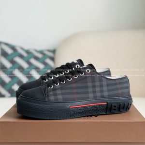 「#4835」Burberry Low Cut Casual Sports Shoes