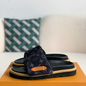 「#1195」LOUIS VUITTON SLIPPERS