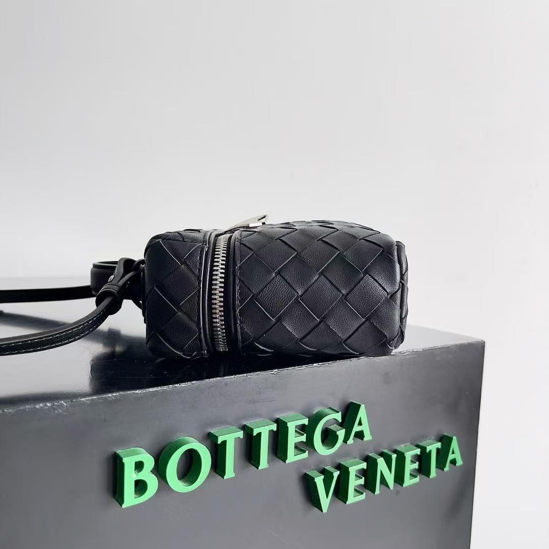 「#3858」BOTTECA VENETA uses exquisite craftsmanship intreccio weaving imported sheepskin leather Crossbody t