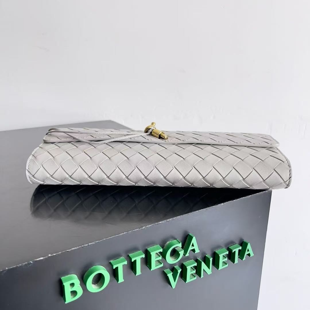 「#3850」BOTTECA VENETA uses exquisite craftsmanship intreccio woven imported sheepskin evening clutch bag Si