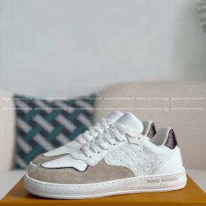 「#3139」Louis Vuitton Leather dark concave printed board shoes