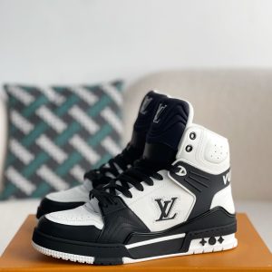 「#2047」LOUIS VUITTON TRAINER SNEAKERS