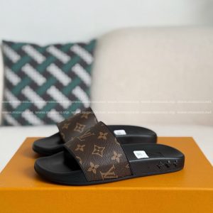 「#3949」LOUIS VUITTON SLIPPERS