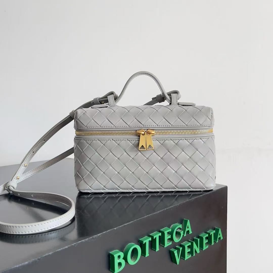 「#3865」BOTTECA VENETA uses exquisite craftsmanship intreccio weaving imported sheepskin leather Crossbody t