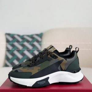 「#2820」Valentino Garavani True Act Casual Shoes