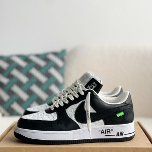 「#147」LOUIS VUITTON X NIKE AIR FORCE 1 Sneaker