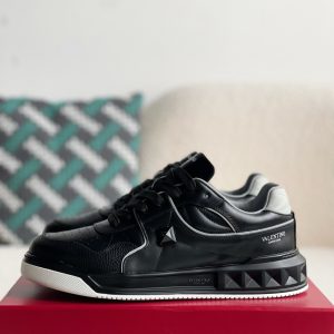 「#1429」Valentino One Stud Sneakers