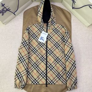 「#4801」BURBERRY diamond-shaped diagonal check horse embroidery double-faced jacket