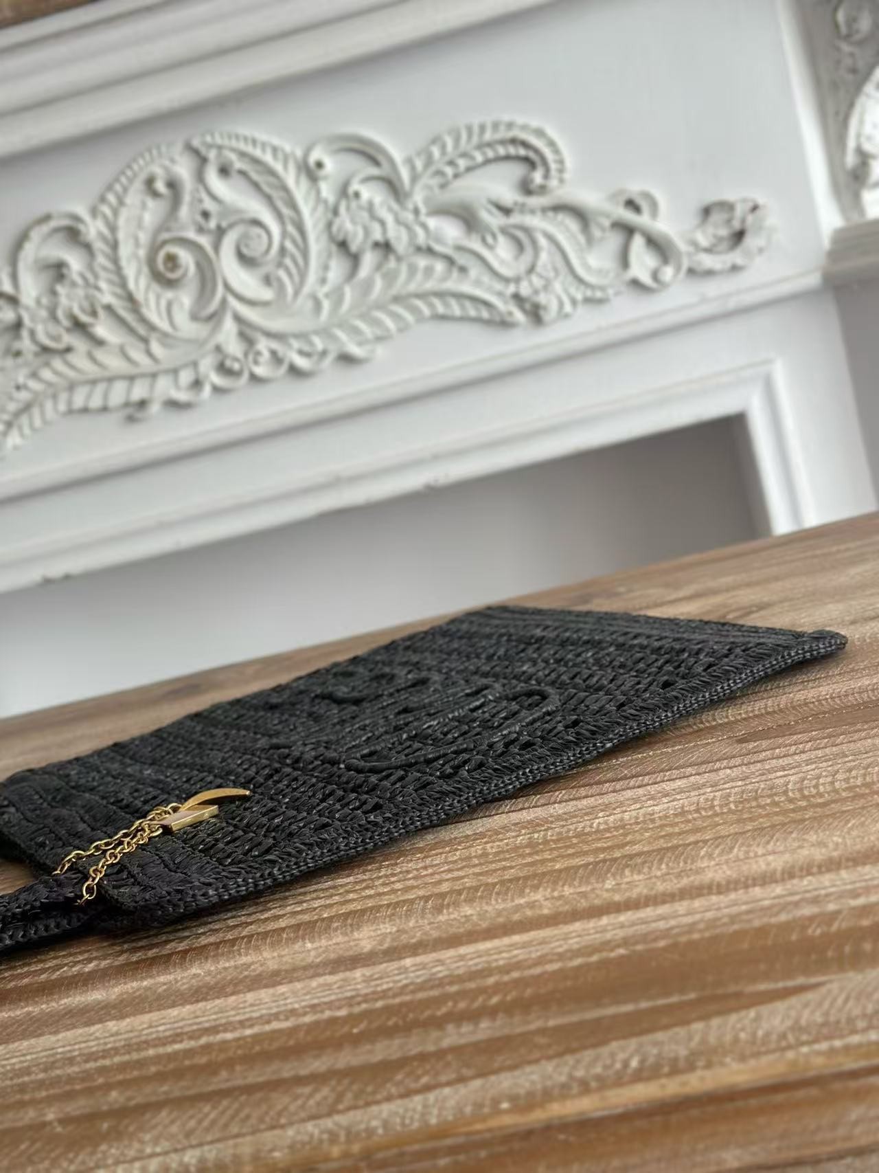 「#3658」chloe spring and summer new SUMMER BANANA dopamine color black pure handmade straw woven bag Size: 3