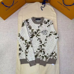 「#4753」LOUIS VUITTON camouflage mosaic checkerboard sweater