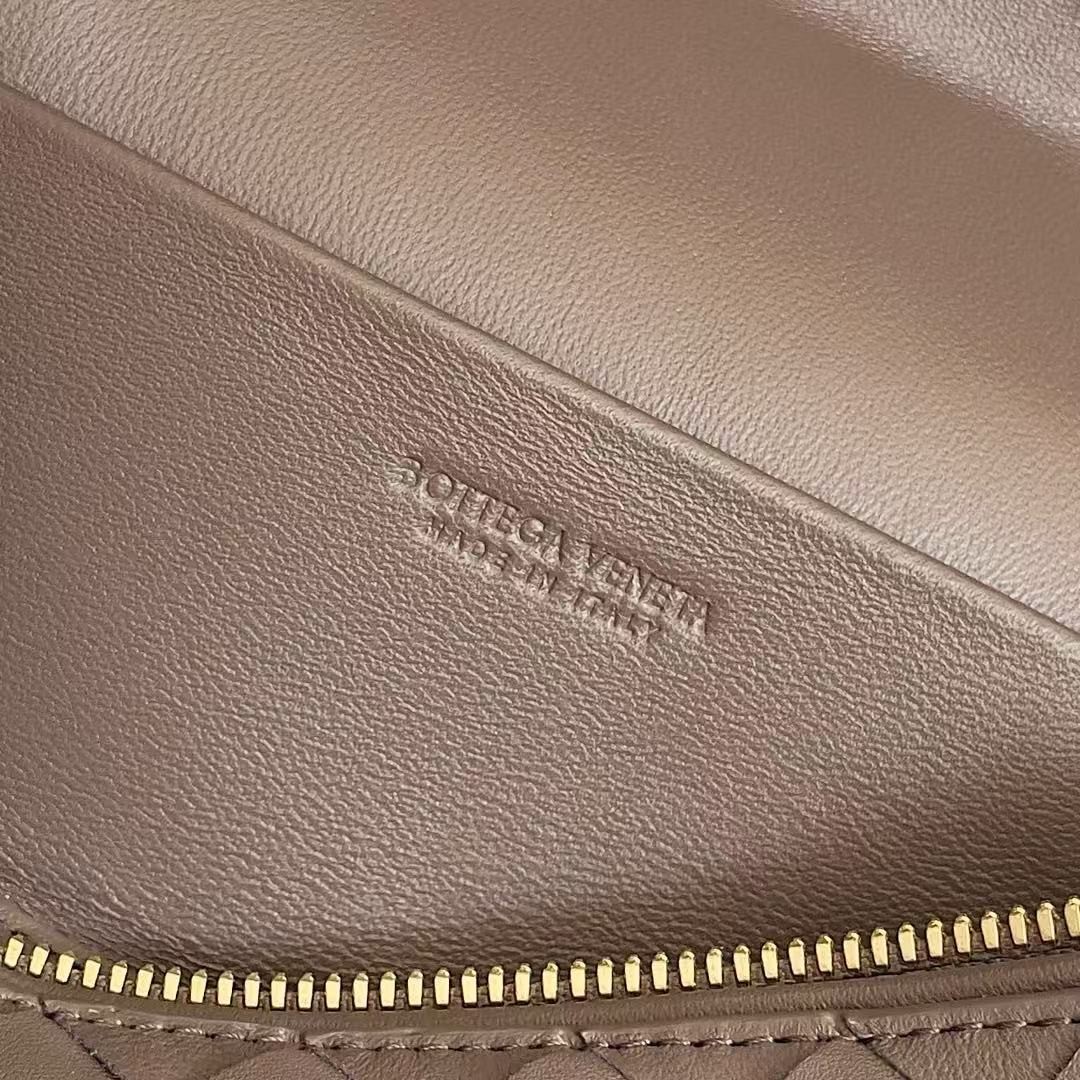 「#3863」BOTTECA VENETA uses exquisite craftsmanship intreccio weaving imported sheepskin leather Crossbody t