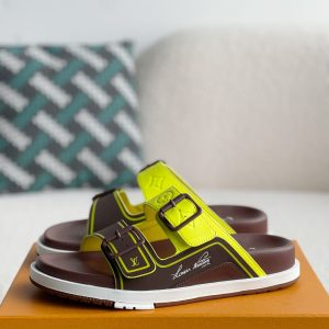 「#1582」LOUIS VUITTON MAN SLIPPERS