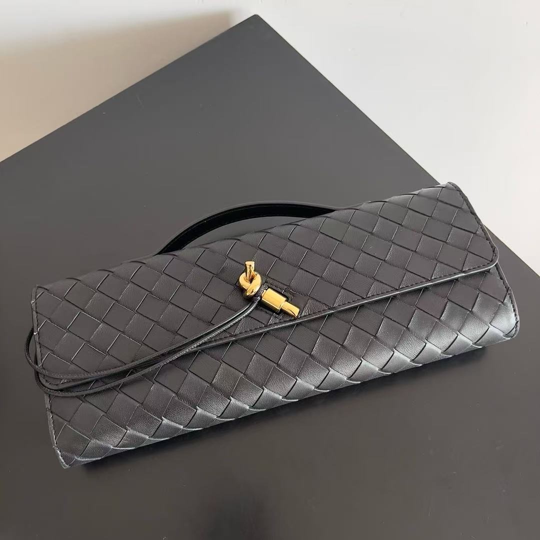 「#3846」BOTTECA VENETA uses exquisite craftsmanship intreccio woven imported sheepskin evening clutch bag Si