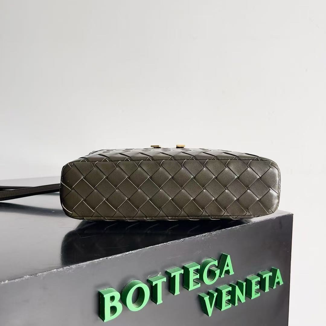 「#3861」BOTTECA VENETA uses exquisite craftsmanship intreccio weaving imported sheepskin leather Crossbody t