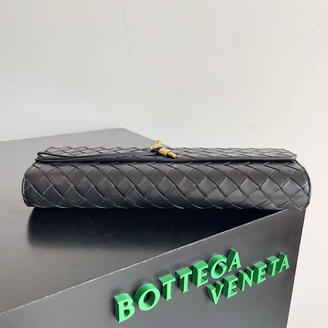 「#3846」BOTTECA VENETA uses exquisite craftsmanship intreccio woven imported sheepskin evening clutch bag Si