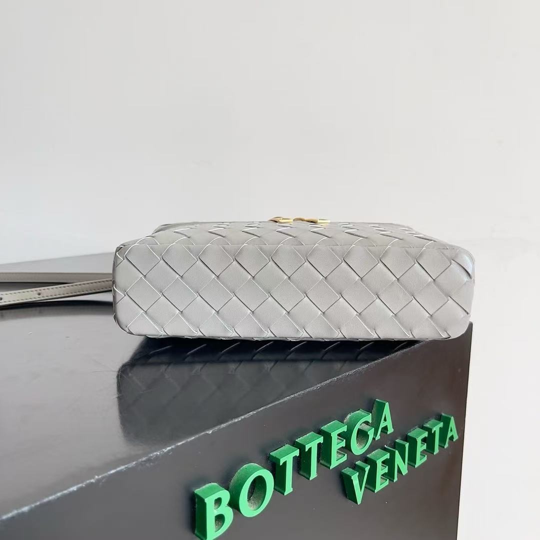 「#3865」BOTTECA VENETA uses exquisite craftsmanship intreccio weaving imported sheepskin leather Crossbody t