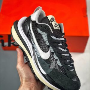 「#2358」Sacai x Nike VaporWaffle black and white