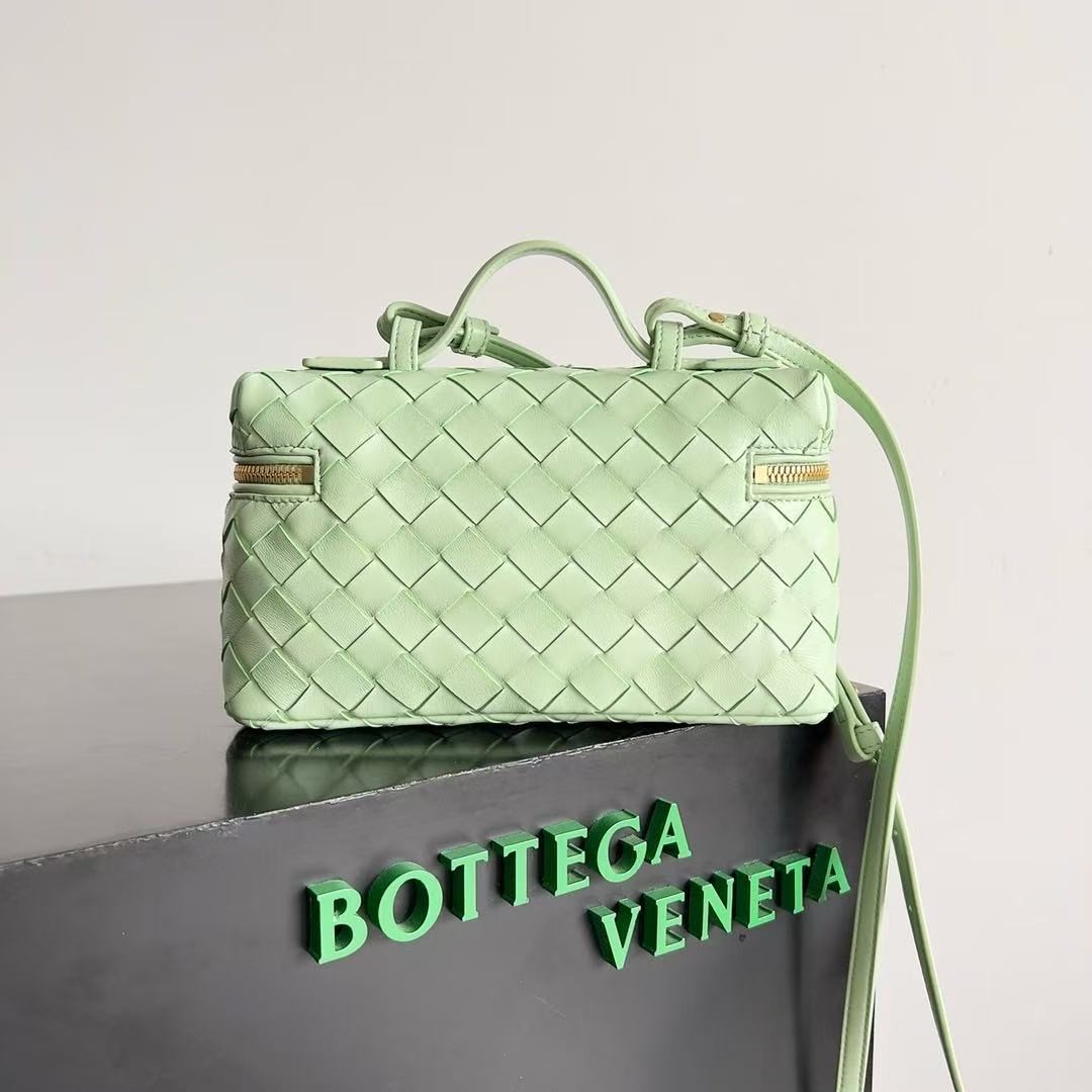 「#3855」BOTTECA VENETA uses exquisite craftsmanship intreccio weaving imported sheepskin leather Crossbody t