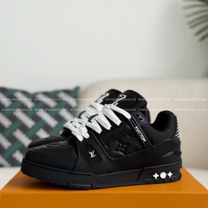 「#332」LOUIS VUITTON TRAINER Sneakers
