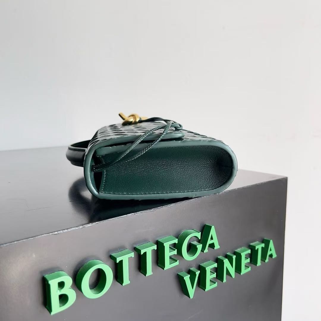 「#3848」BOTTECA VENETA uses exquisite craftsmanship intreccio woven imported sheepskin evening clutch bag Si
