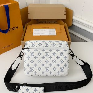 「#1869」Louis Vuitton The new TRIO Postman Pack M24753  Size： 25*18.5*7cm