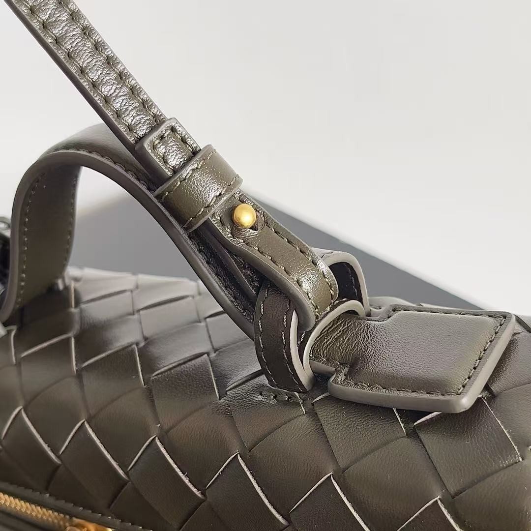 「#3861」BOTTECA VENETA uses exquisite craftsmanship intreccio weaving imported sheepskin leather Crossbody t