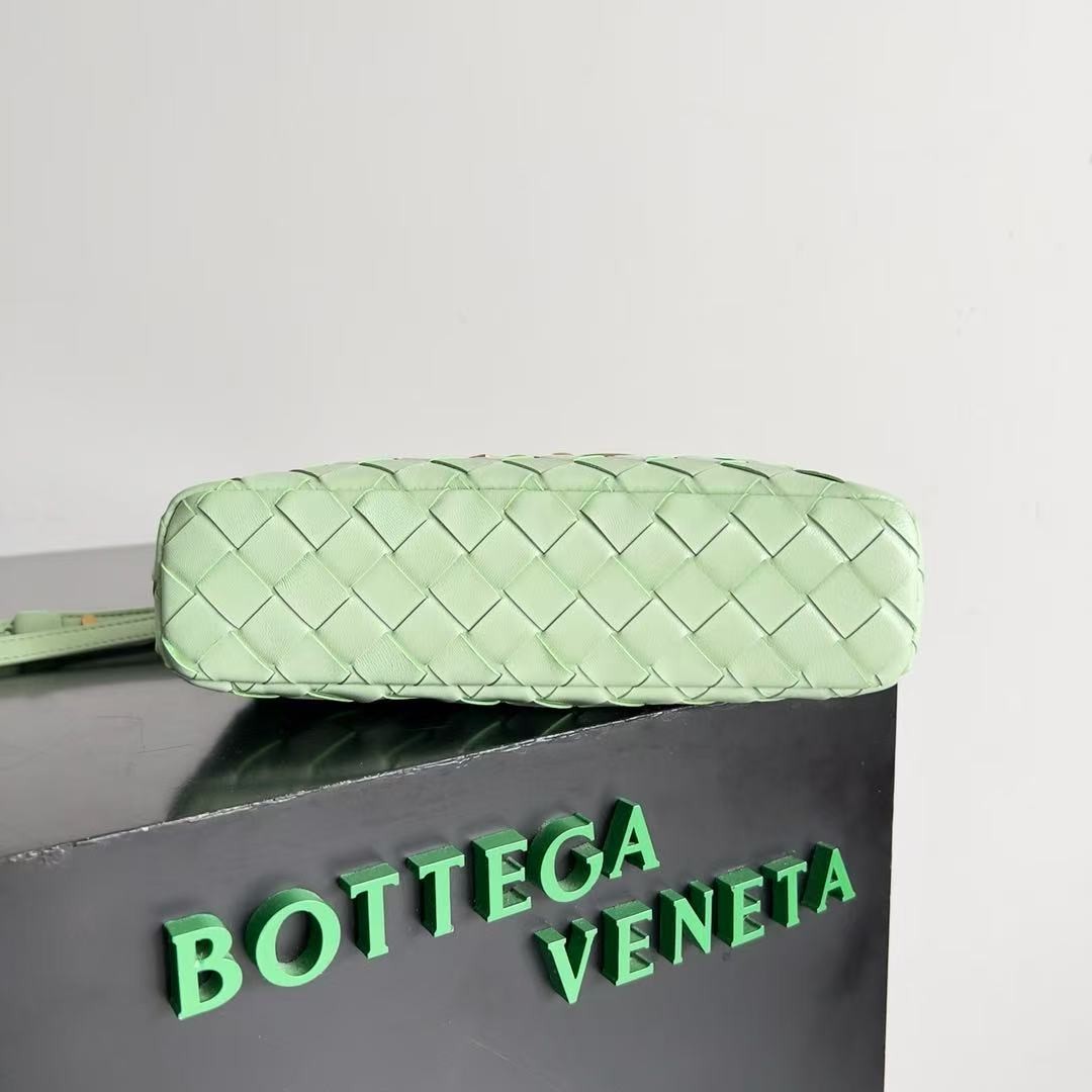 「#3855」BOTTECA VENETA uses exquisite craftsmanship intreccio weaving imported sheepskin leather Crossbody t
