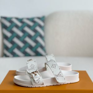 「#1764」LOUIS VUITTON SLIPPERS