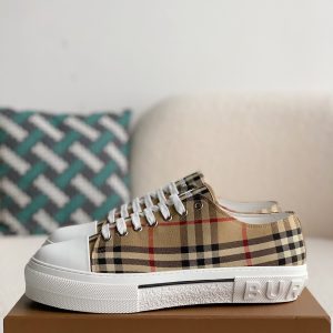 「#1075」Burberry Low cut casual sports shoes