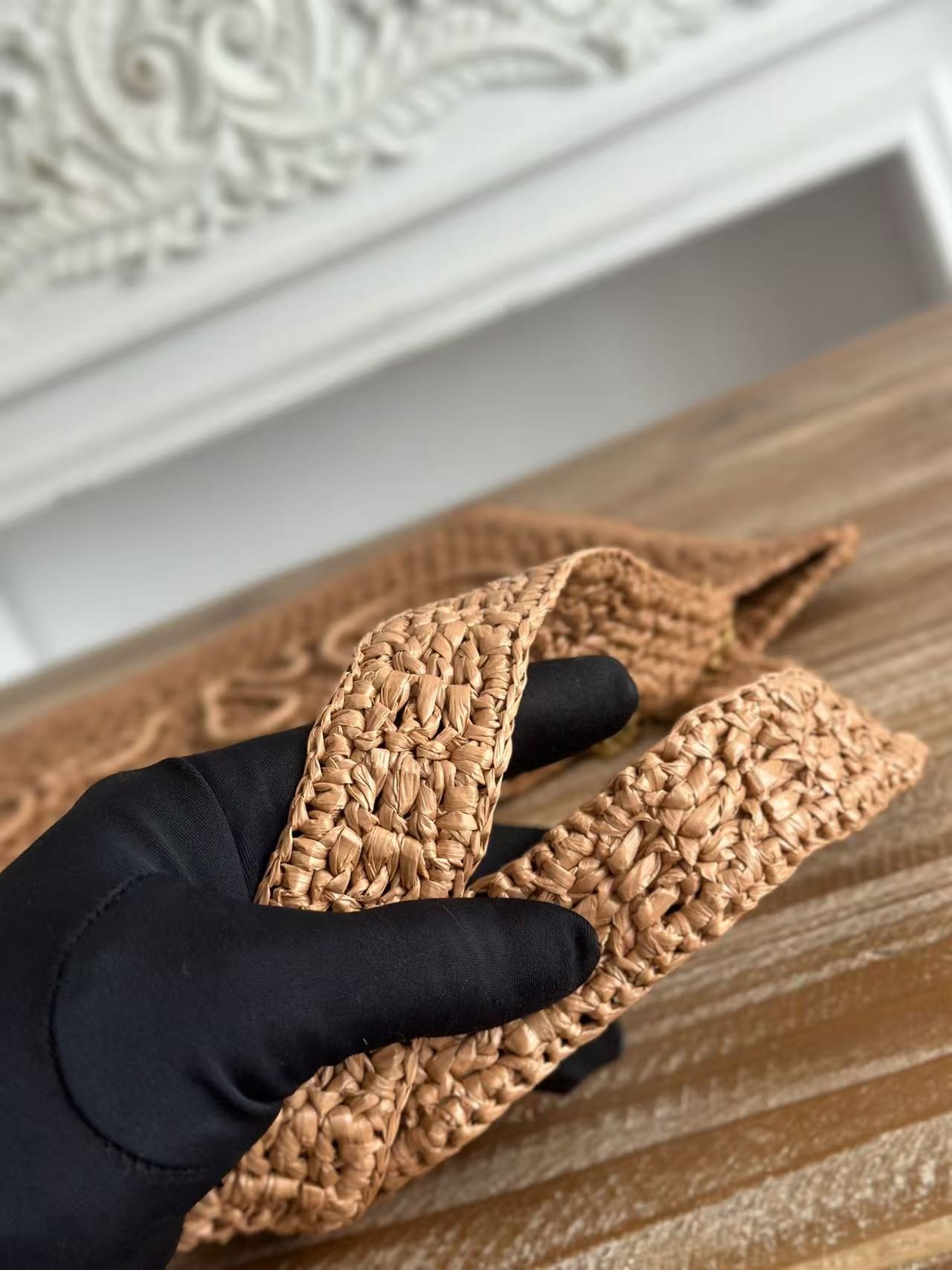 「#3655」chloe spring and summer new SUMMER BANANA dopamine color brown pure handmade straw woven bag Size: 3
