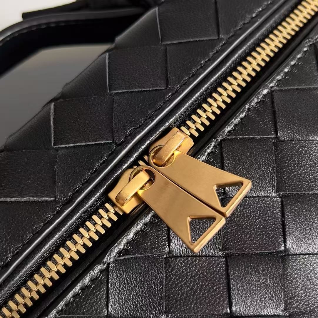 「#3860」BOTTECA VENETA uses exquisite craftsmanship intreccio weaving imported sheepskin leather Crossbody t