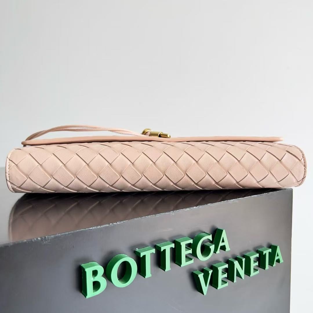 「#3844」BOTTECA VENETA uses exquisite craftsmanship intreccio woven imported sheepskin evening clutch bag Si
