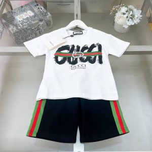 「#1587」2024 Burberry Kids Suit