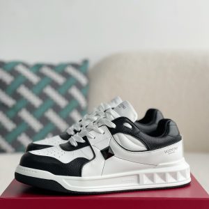 「#1853」Valentino One Stud Sneakers
