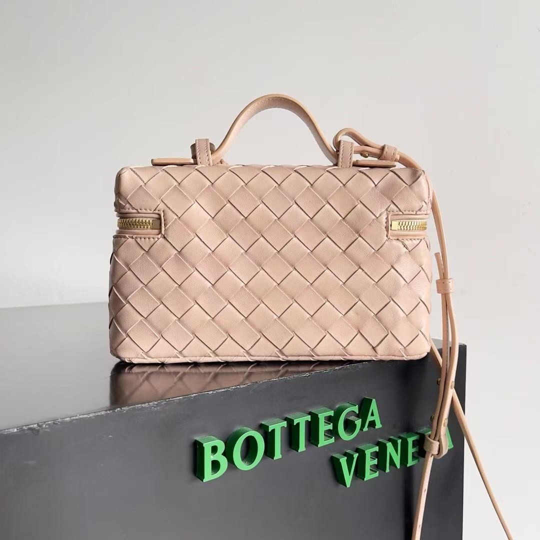 「#3857」BOTTECA VENETA uses exquisite craftsmanship intreccio weaving imported sheepskin leather Crossbody t
