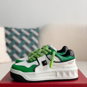 「#1004」Valentino One Stud Sneakers
