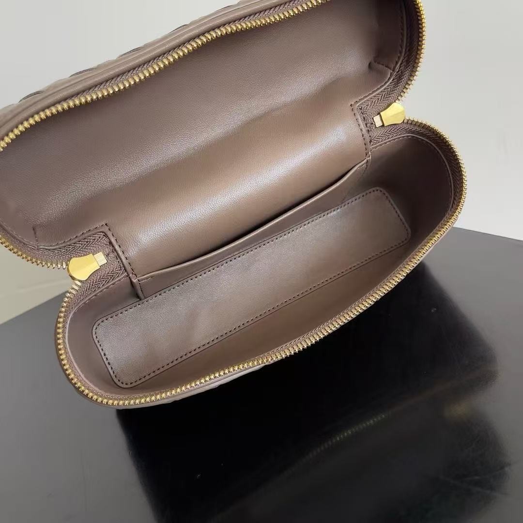 「#3863」BOTTECA VENETA uses exquisite craftsmanship intreccio weaving imported sheepskin leather Crossbody t