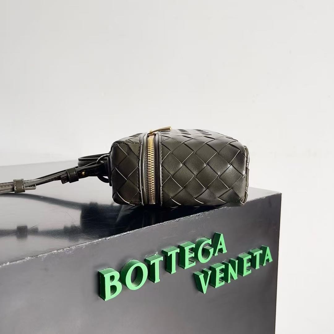 「#3861」BOTTECA VENETA uses exquisite craftsmanship intreccio weaving imported sheepskin leather Crossbody t