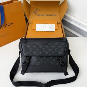 「#4038」LV VOYAGER Small Black Floral Postman Bag M12517,Size:22.5*11*33