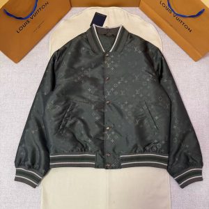 「#5285」LOUIS VUITTON all-over camouflage striped jacquard bomber jacket
