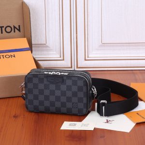 「#728」LOUIS VUITTON ALPHA WEARABLE 18.5*11*6.5