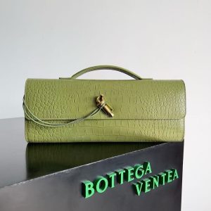 「#3841」BOTTECA VENETA uses exquisite craftsmanship intreccio embossed imported cow leather evening clutch b