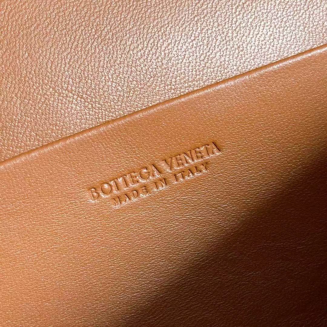 「#3856」BOTTECA VENETA uses exquisite craftsmanship intreccio weaving imported sheepskin leather Crossbody t