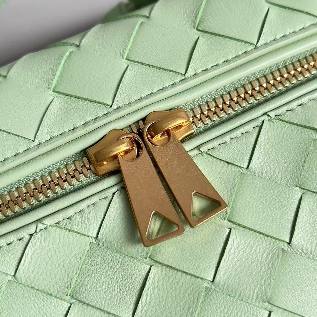 「#3855」BOTTECA VENETA uses exquisite craftsmanship intreccio weaving imported sheepskin leather Crossbody t