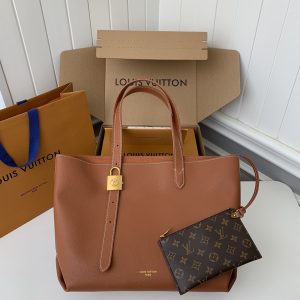 「#2503」Louis Vuitton Low Key Cabas Mid -number Handbag M25343 Size: 30*14*47cm
