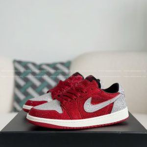 「#4756」Jordan 1 Hand-Set Rhinestones Low Sneakers