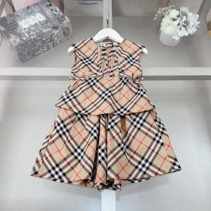 「#1609」Burberry new girls culottes suit