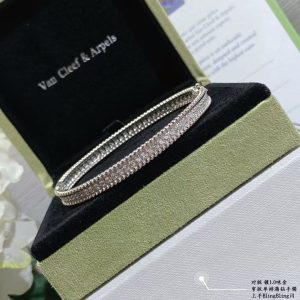 「#3025」Van Cleef & Arpels diamond bracelet