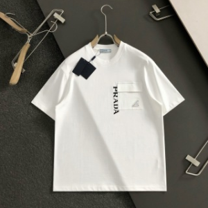 「#3078」Prada Spring/Summer White Pocket Letter Leather Fusion Metal Triangle Logo T-shirt