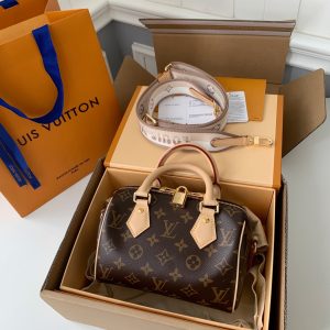 「#701」 Lovis Vuitton  SPEEDY BANDOULIÈRE  M46222 size：20.5*13.5*12cm